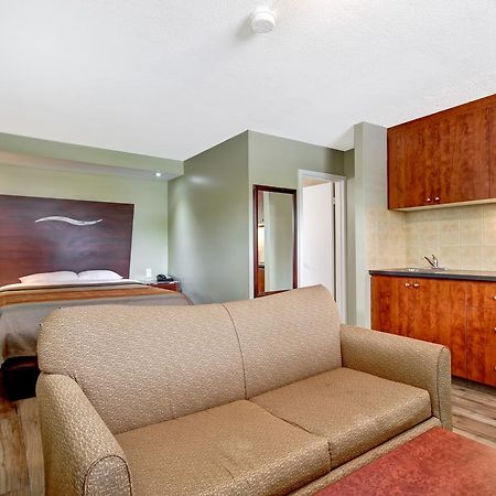 Burlington Inn Екстериор снимка