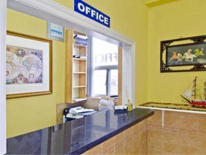 Burlington Inn Екстериор снимка