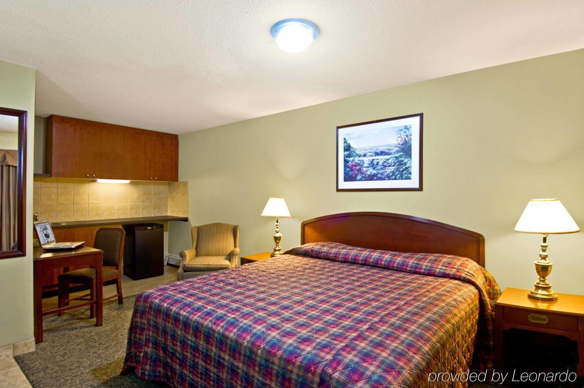 Burlington Inn Стая снимка